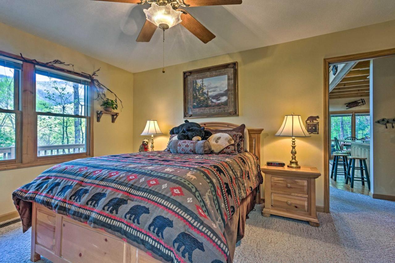 Spacious Maggie Valley Cabin With Hot Tub And Mtn View Zewnętrze zdjęcie